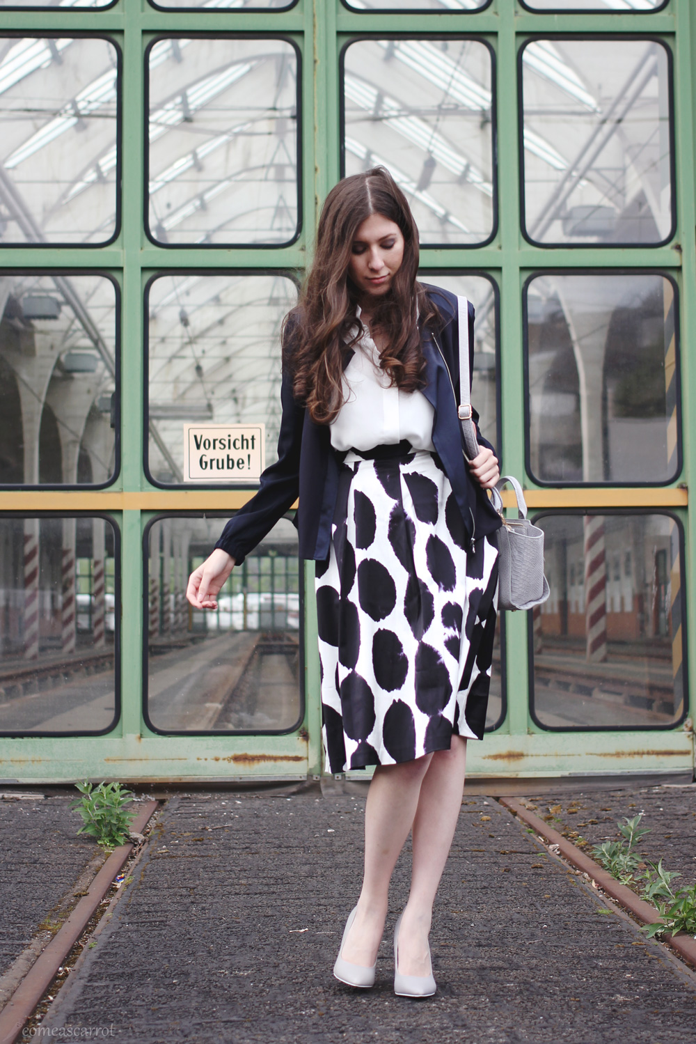 fashion blog, düsseldorf, skirt, dots, reserved, silk jacket